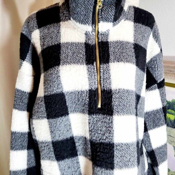 GAP XL Pull over tall wool sweater.Color Black and White - Picture 9 of 10